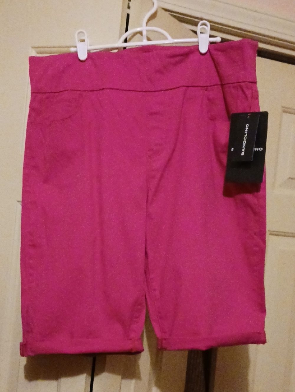 Bandolino Women's Bright Pink Capris